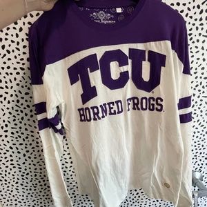 NWOT TCU Horned Frogs appliqué lettered long sleeve